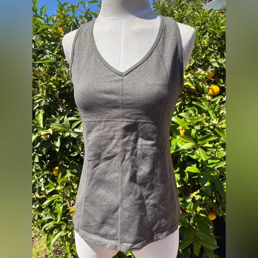 Athleta Gray Fitted Tank Top with V-Neck